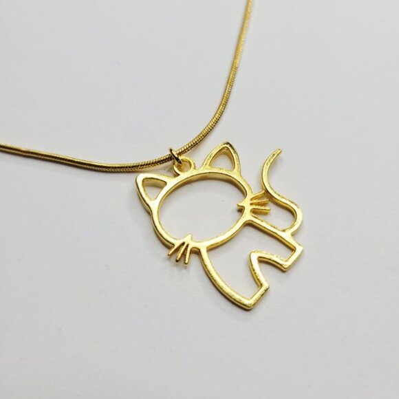 NWT BOGO Golden Charm Cut Out Cat Gold Color Snake Chain 21 Inch - Get One Free - Picture 3 of 3
